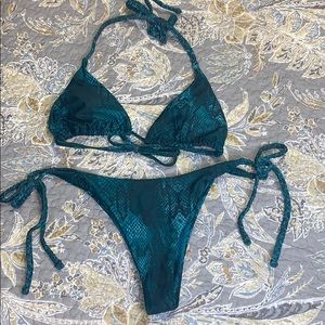 Snakeskin print bikini
